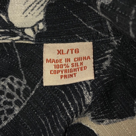 Tommy Bahama Hawaiian Shirt - Picture 4 of 4